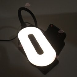 Настольный светильник с беспроводной зарядкой для телефона
